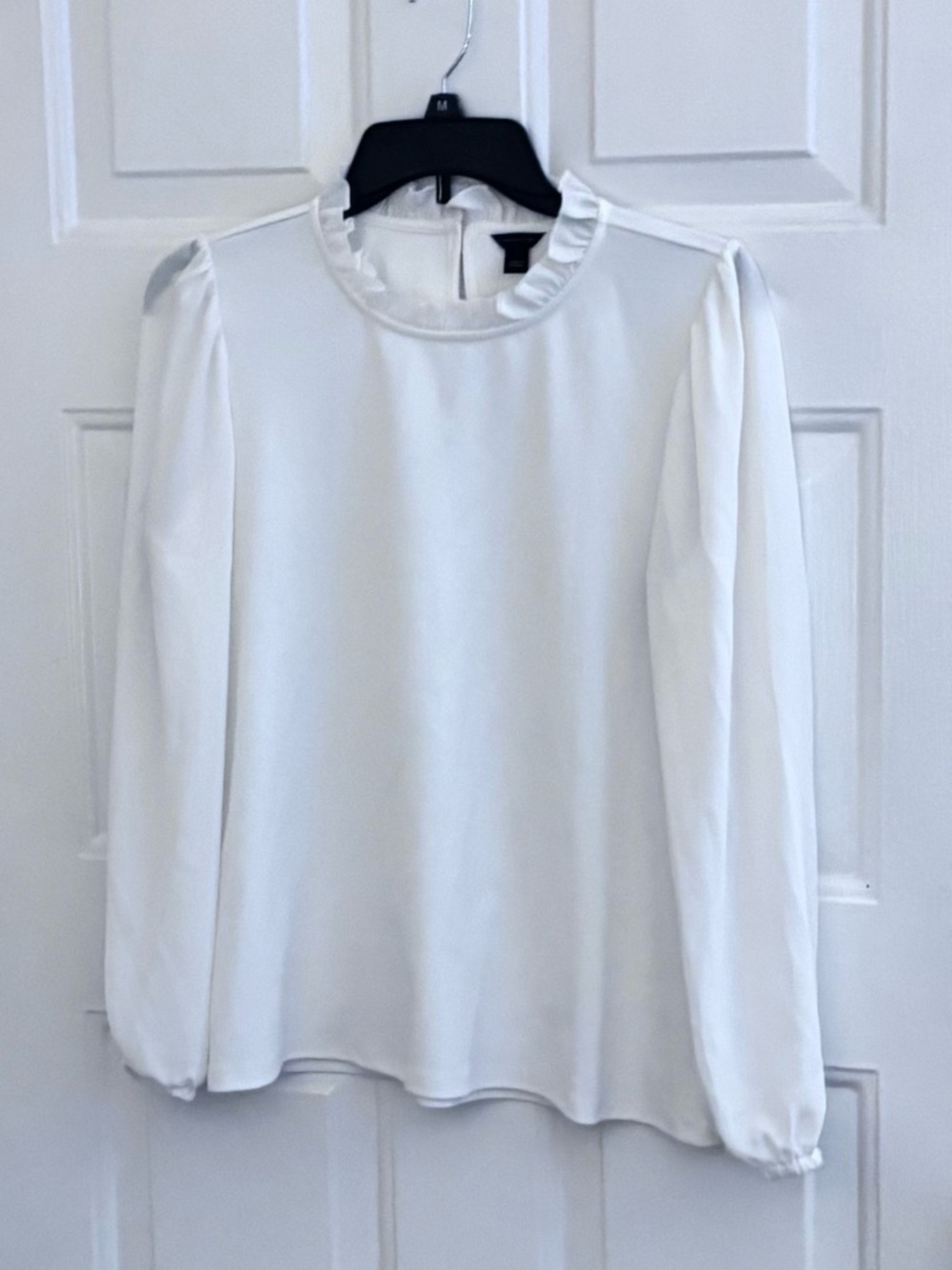 Ann Taylor White Ruffle Collar Long Sleeve Blouse